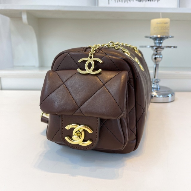 Metal Logo Women Leather Fashion Handbags