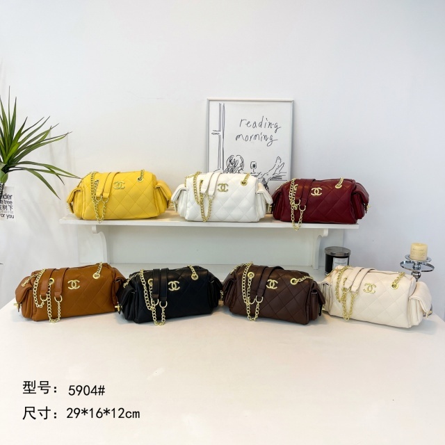 Metal Logo Women Leather Fashion Handbags