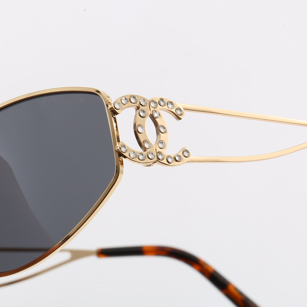 Rhinestoned One Piece Luxury Glasses