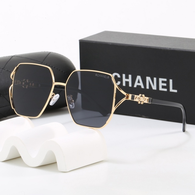 Luxury Fashion Square Frame Glasses