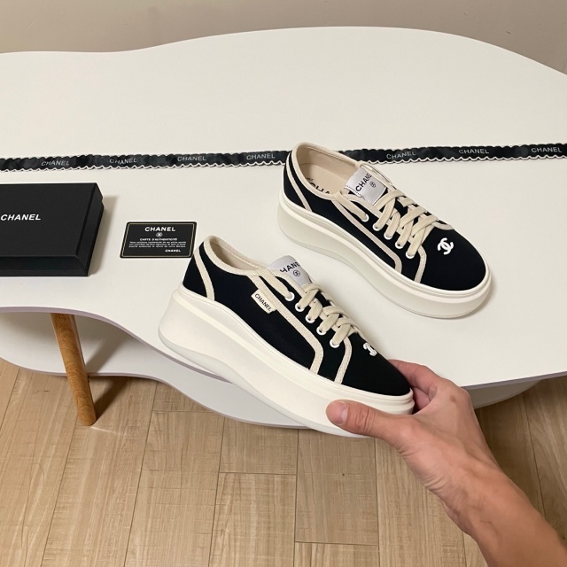 Thick-Soled Women Casual Sneakers