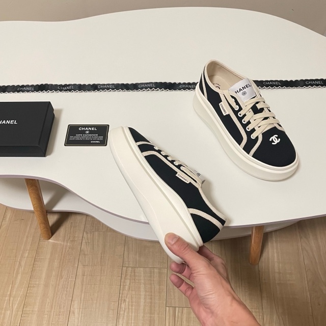 Thick-Soled Women Casual Sneakers