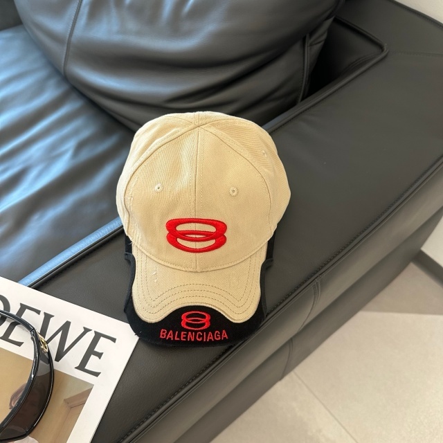 Fashion Embroidery Cut Out Baseball Caps