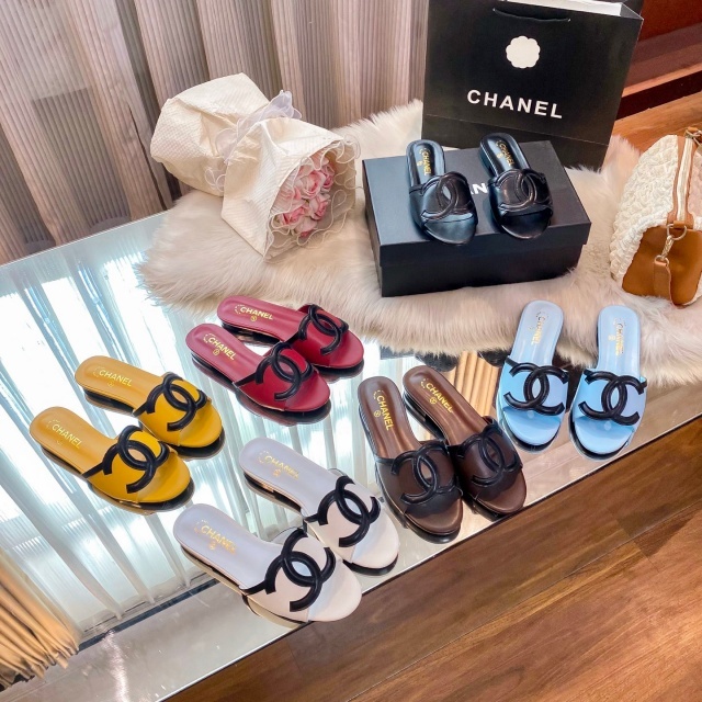 Fashion Logo Women Casual Slides
