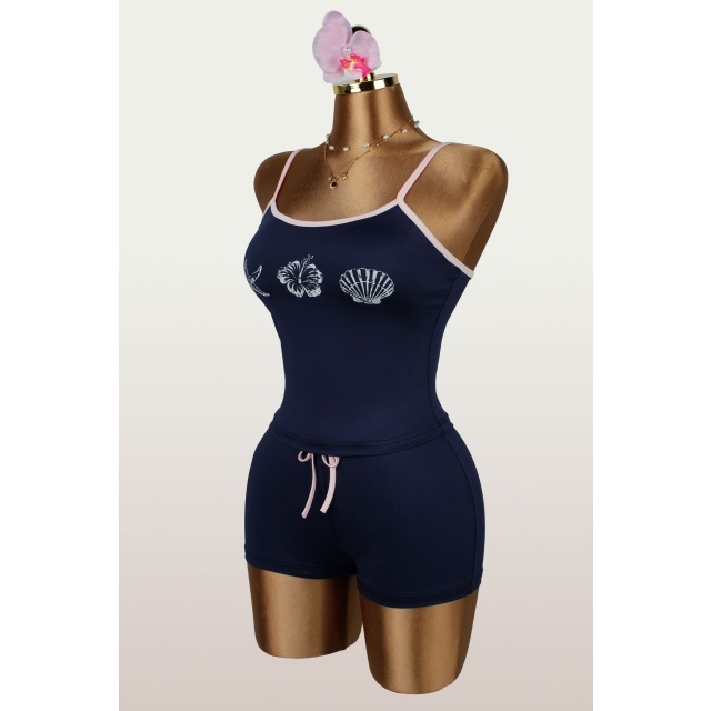 Contrast Color Cami Top Slim Fitted Short Set