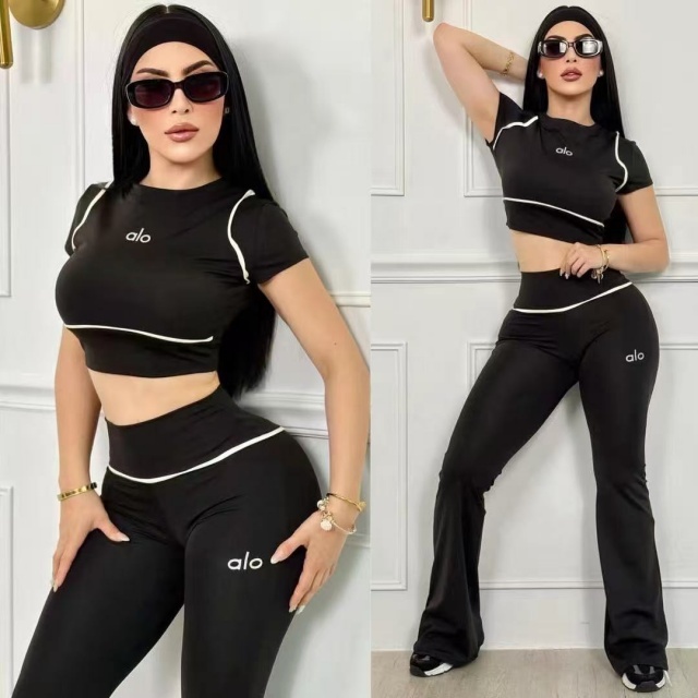Fashion Embroidery Short Sleeve Women Tracksuit
