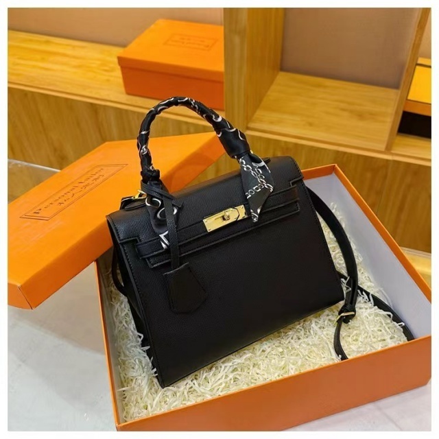 Leather Fashion Chic Crossbody Handbags