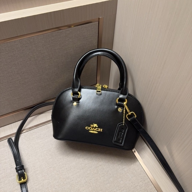 Metal Logo Leather Fashion Crossbody Bags