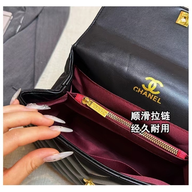Metal Logo Leather Luxury Messenger Bags
