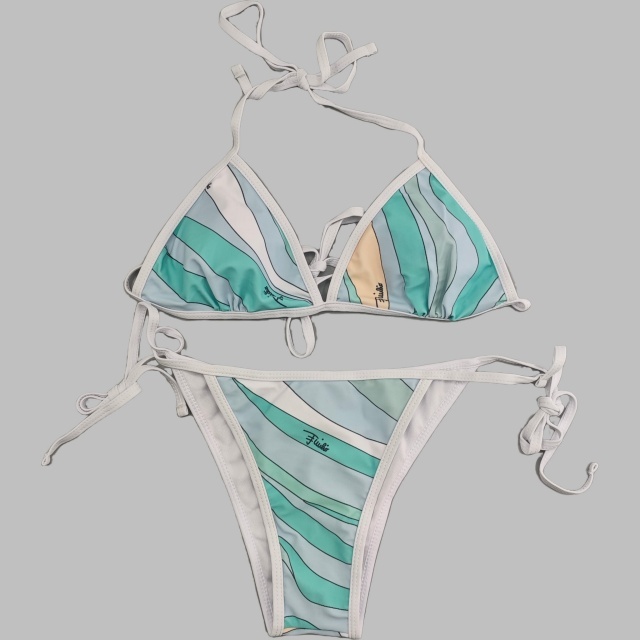 Chic Printed Bikinis Set with Scarf