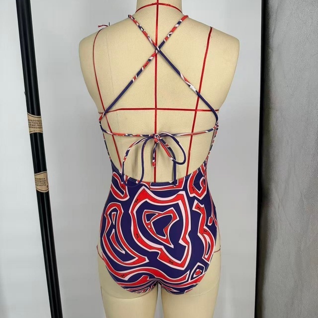 Colorblock Halter Neck One Piece Swimwear Scarf Set