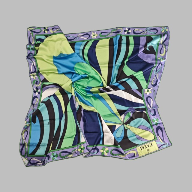 Contrast Printed V Neck One Piece Swimwear Scarf Set