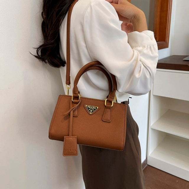 Fashion Logo Leather Women Shoulder Bags