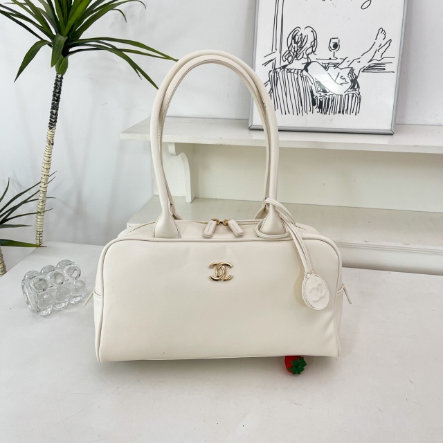 Metal Logo Leather Crossbody Handbags