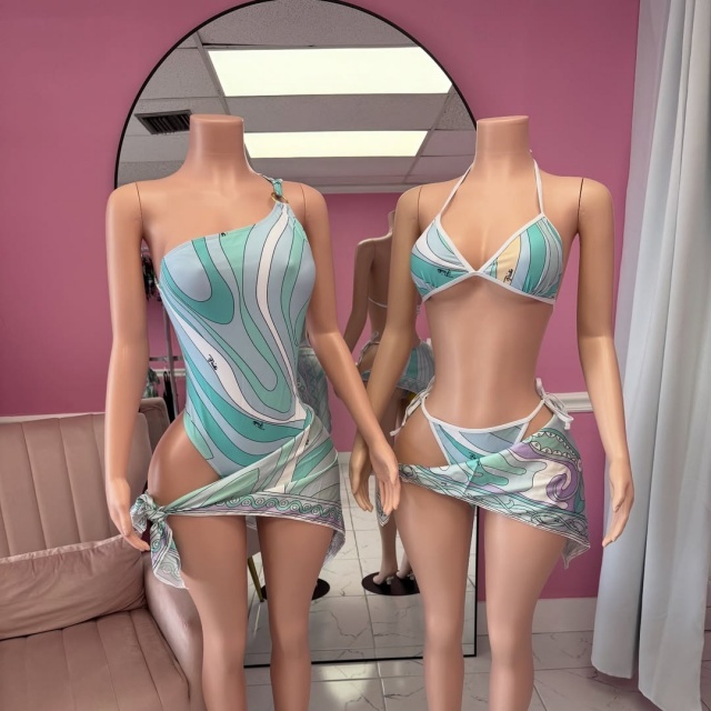 Chic Printed Bikinis Set with Scarf