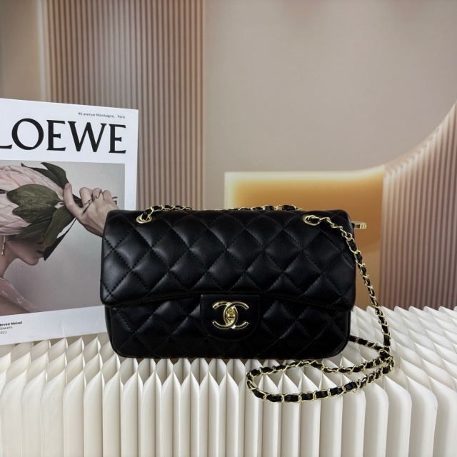 Metal Logo Fashion Chained Leather Messenger Bags