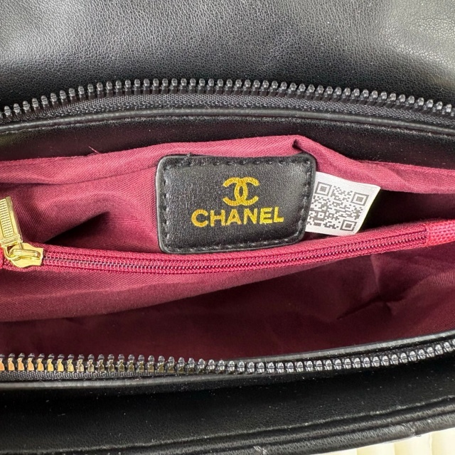 Metal Logo Fashion Chained Leather Messenger Bags