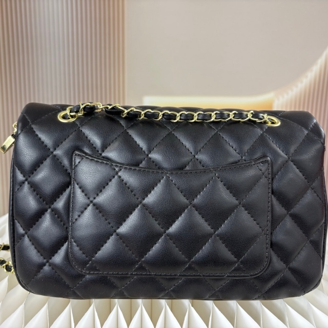 Metal Logo Fashion Chained Leather Messenger Bags