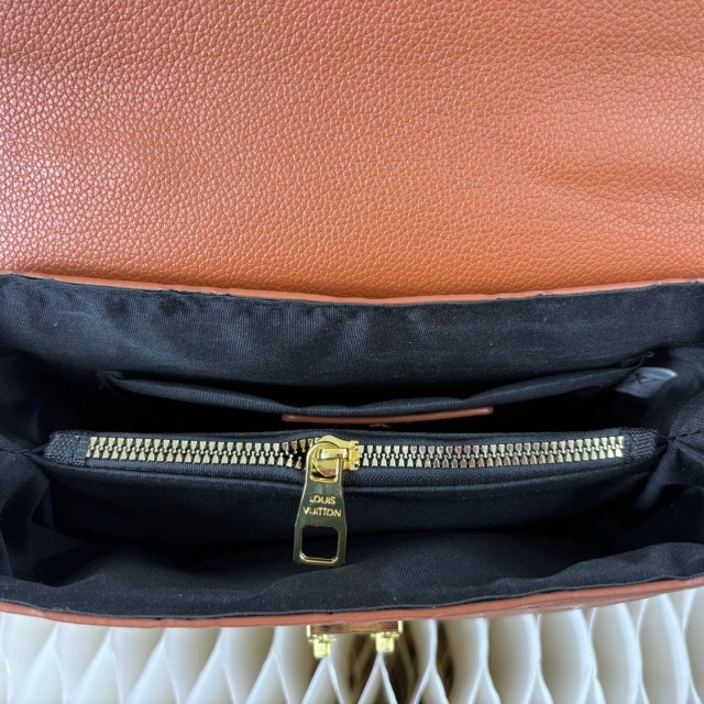 Fashion Leather Embossing Messenger Bags