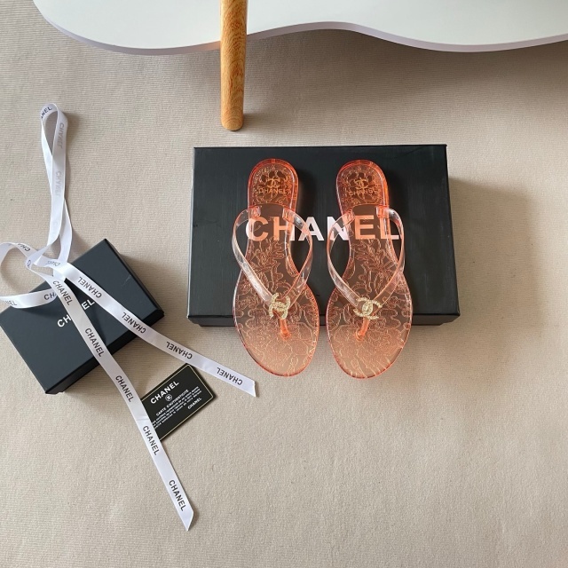 Fashion Logo Women Beach Flip-Flops