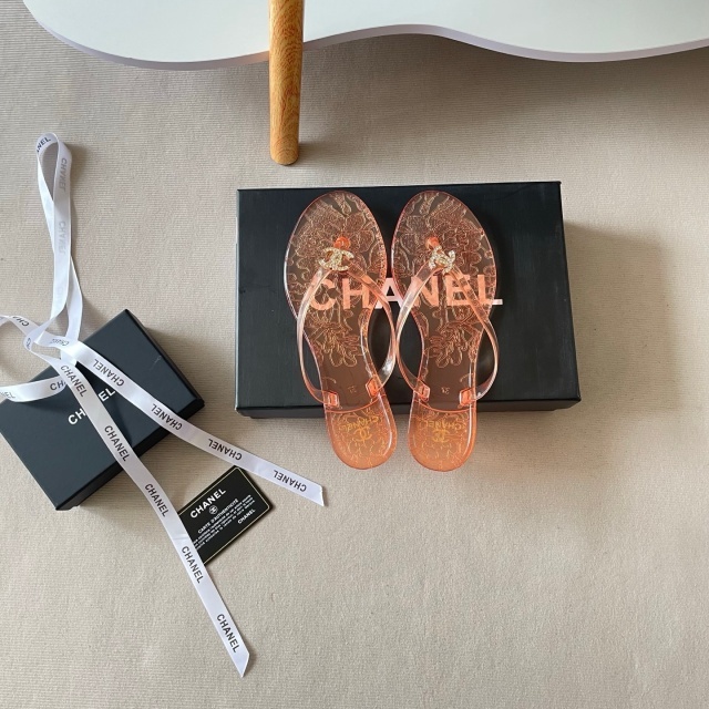 Fashion Logo Women Beach Flip-Flops