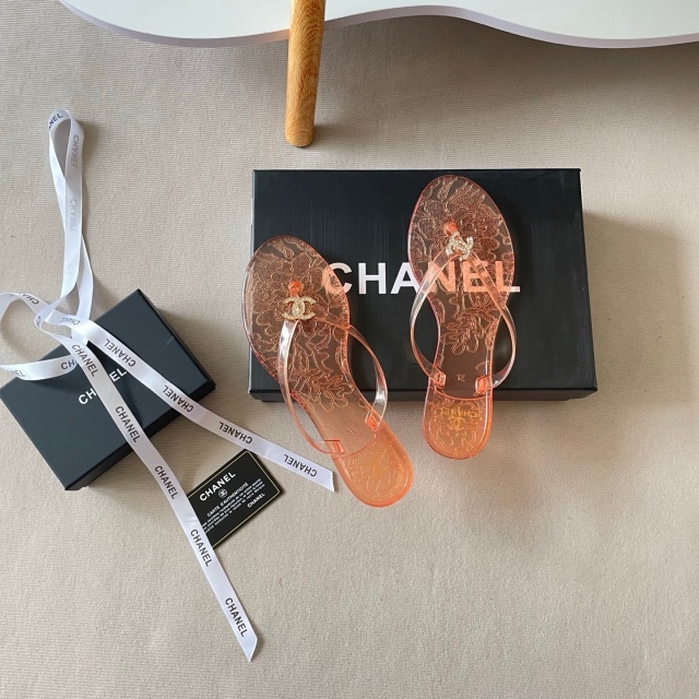 Fashion Logo Women Beach Flip-Flops