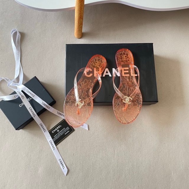 Fashion Logo Women Beach Flip-Flops