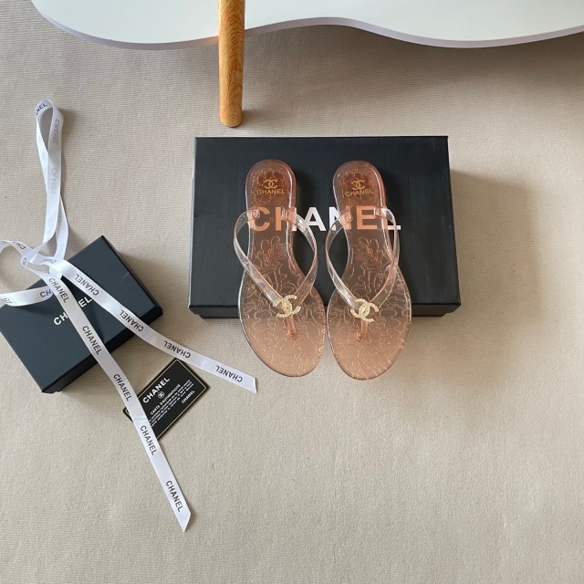 Fashion Logo Women Beach Flip-Flops