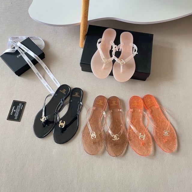 Fashion Logo Women Beach Flip-Flops