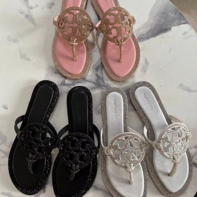 Fashion Rhinestones Women Beach Flip-Flops