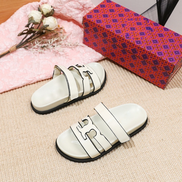 Hollow Out Beach Flat Slides