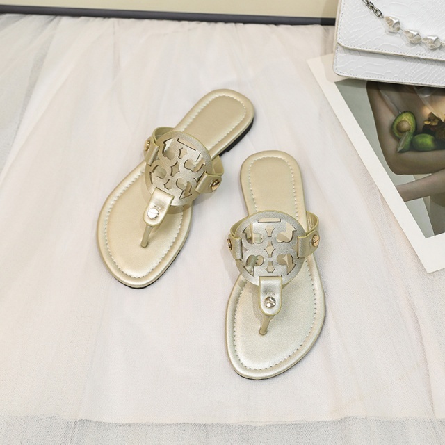 Women Beach Fashion Hollow Out Flip-Flops