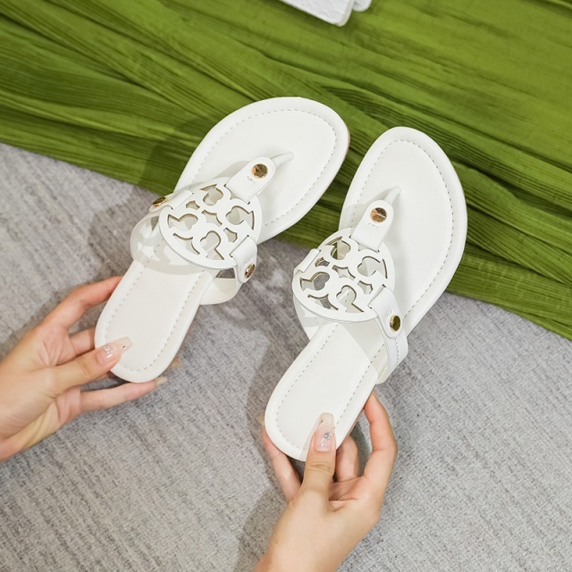 Women Beach Fashion Hollow Out Flip-Flops