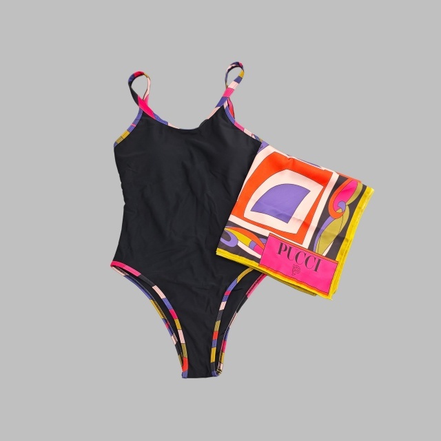 Contrast Color Printed One Piece Swimsuit
