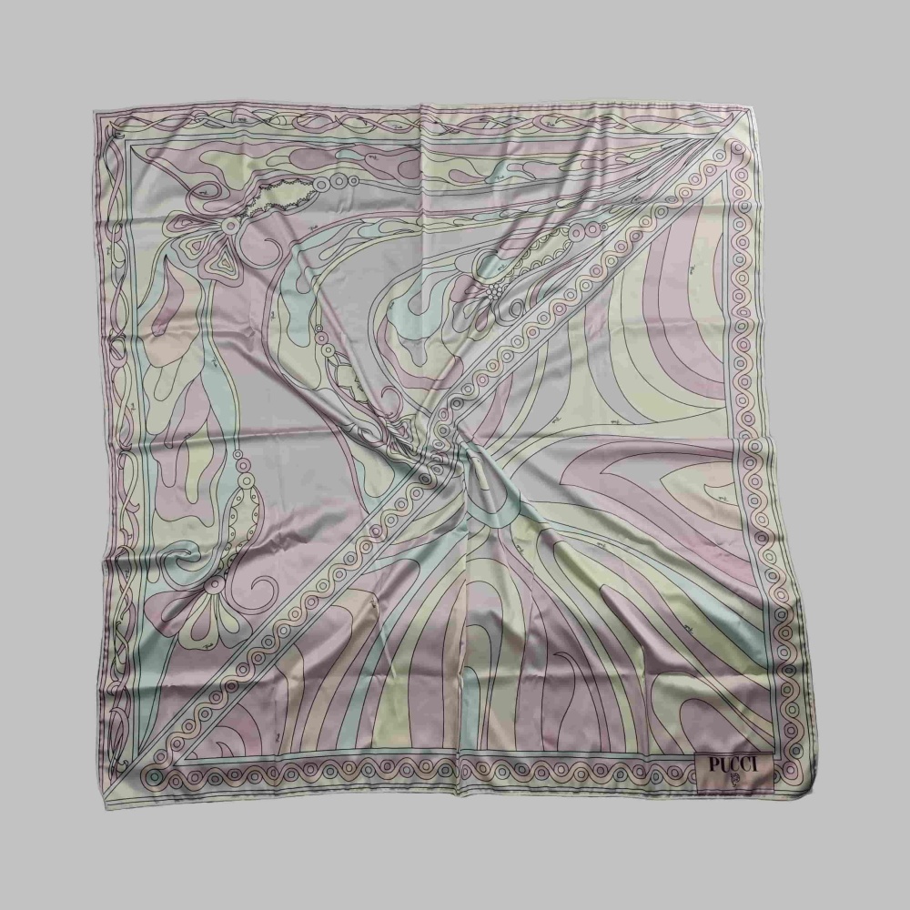 Pink Fashion Printed Bikinis Swimsuit Set with Scarf