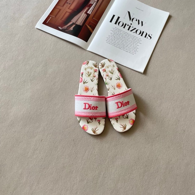 Fashion Embroidery Floral Flat Slides