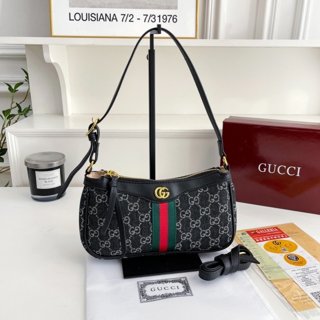 Metal Logo Women Fashion Purses