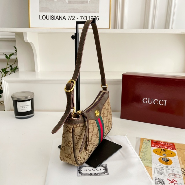 Metal Logo Women Fashion Purses