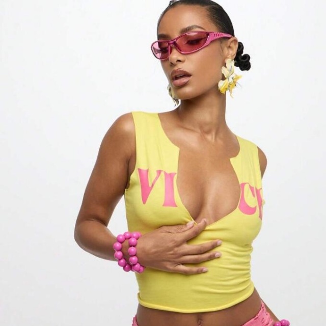 VICE Printed U Neckline Fitted Tank Top