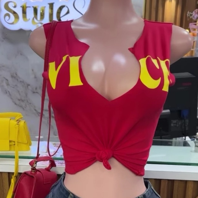 VICE Printed U Neckline Fitted Tank Top