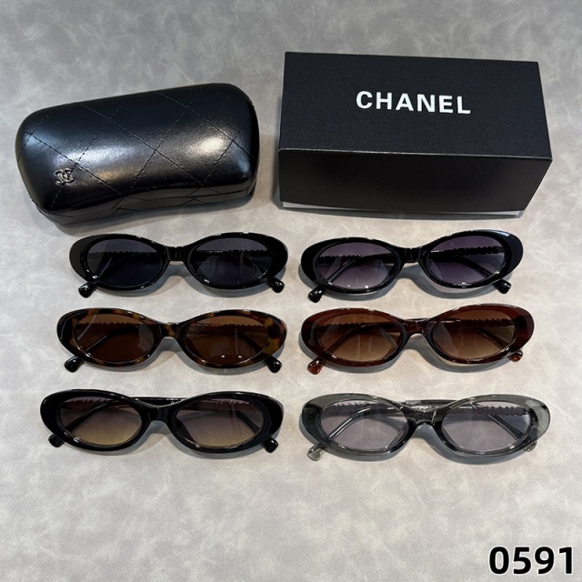 Oval Frame Retro Glasses