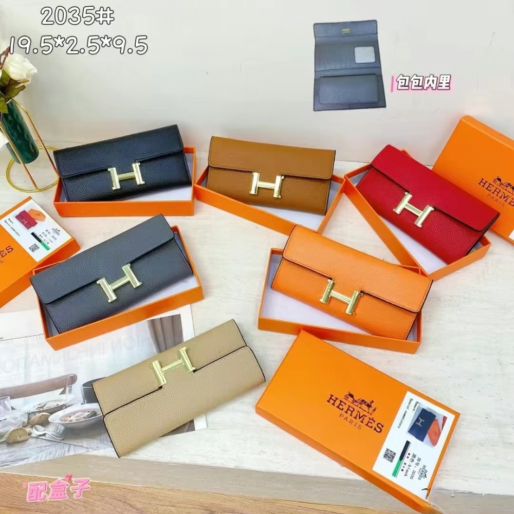 Fashion Metal Logo Leather Wallets
