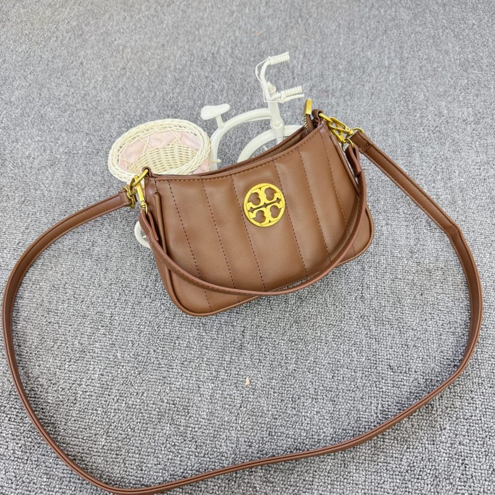Metal Logo Luxury Women Leather Messenger Bags
