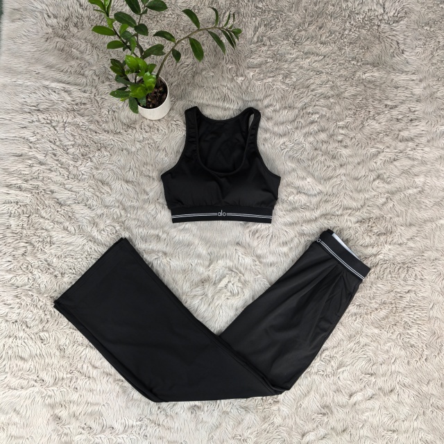 Fashion Embroidery Tank Top Casual Yoga Suit