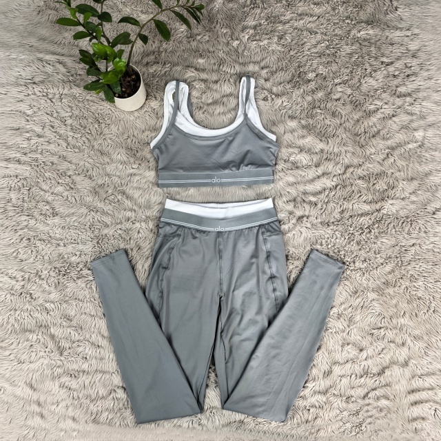 Fashion Embroidery High Waist Yoga Tracksuit Set