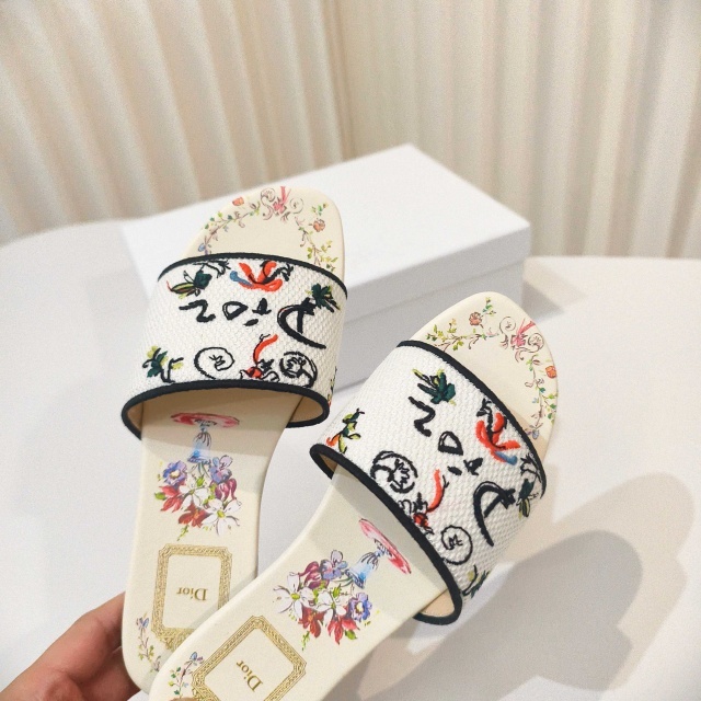 Fashion Embroidery Women Flat Slides