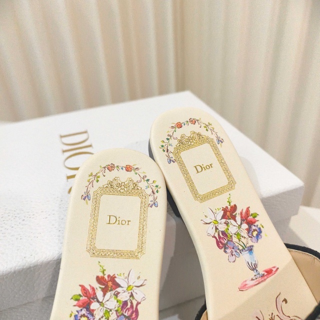 Fashion Embroidery Women Flat Slides