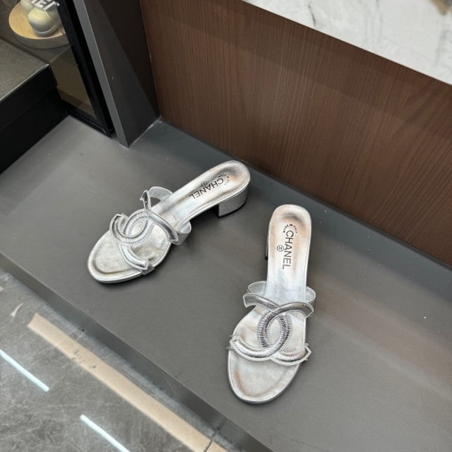 Luxury Fashion Hollow Out Chunky Sandals