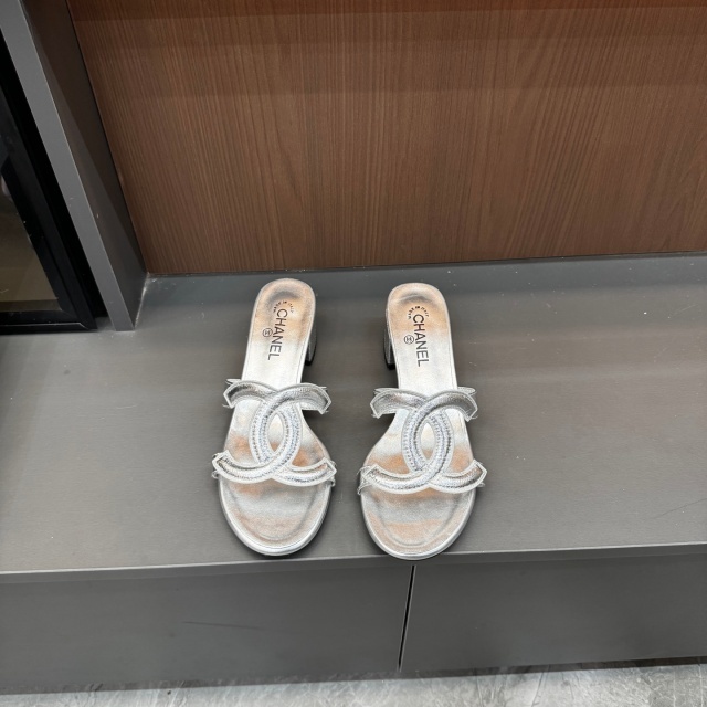 Luxury Fashion Hollow Out Chunky Sandals