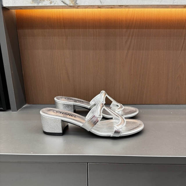 Luxury Fashion Hollow Out Chunky Sandals